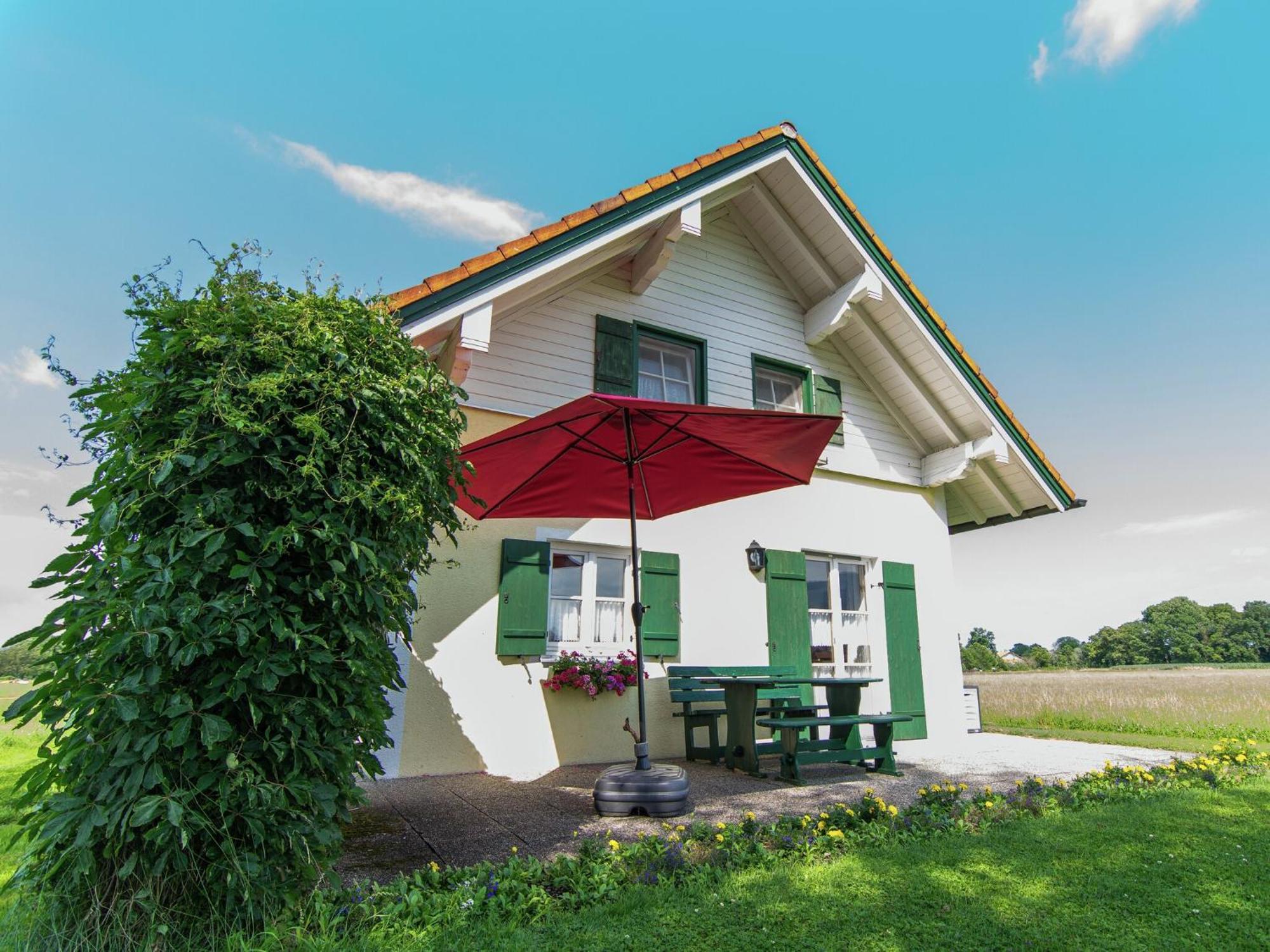 Alluring Holiday Home In Ubersee With Whirlpool Exterior photo