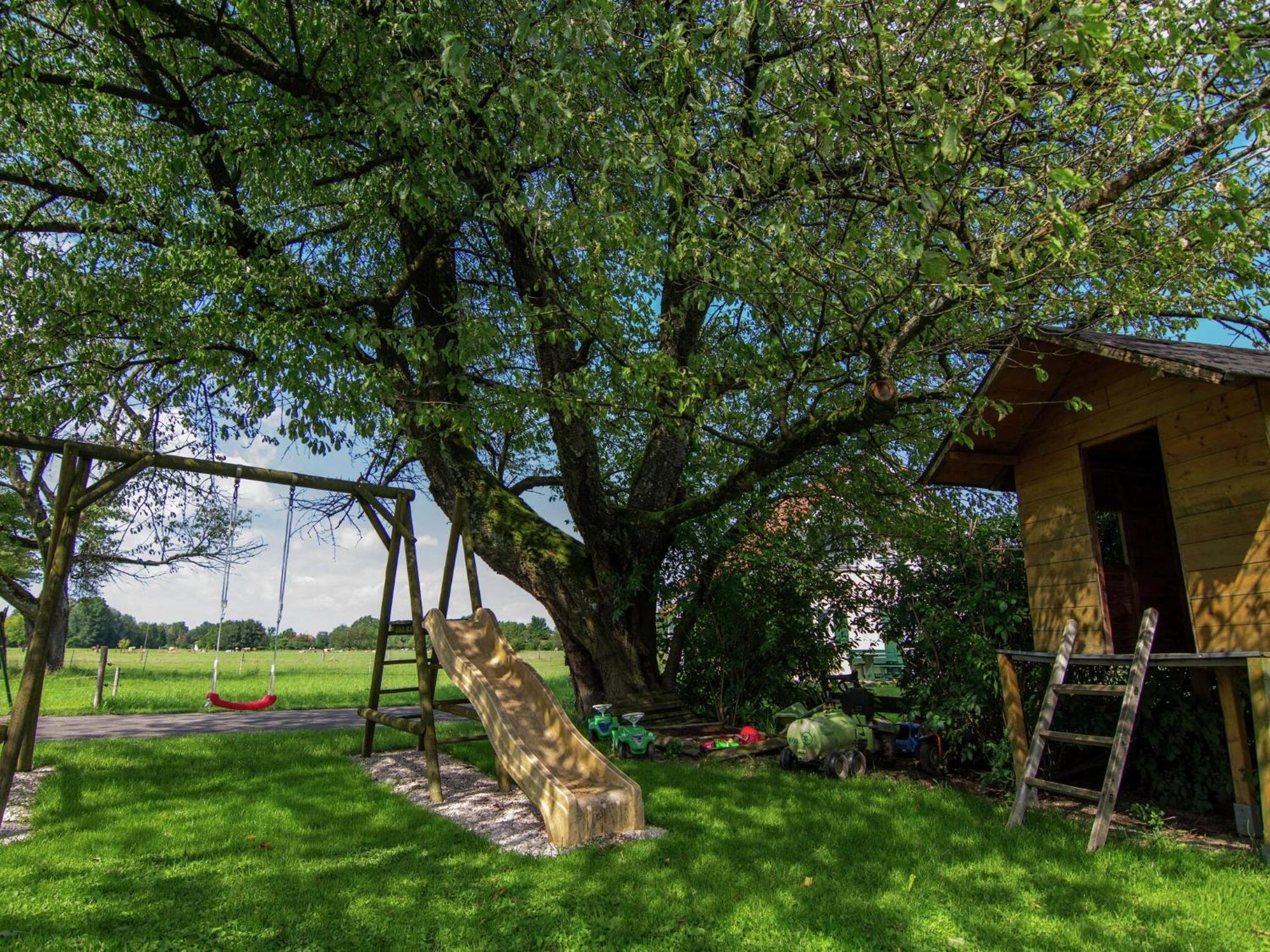 Alluring Holiday Home In Ubersee With Whirlpool Exterior photo